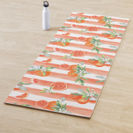 Orangen auf orangefarbenen und weißen Streifen Yogamatte
