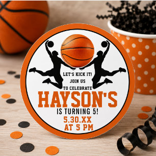 Orangenbasketball Boy 5. Geburtstagsparty Runder Aufkleber