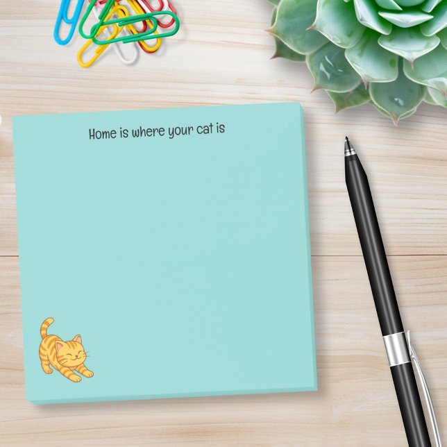 Orangene getigerte Katze mit grünem individuellem  Post-it Klebezettel (Von Creator hochgeladen)