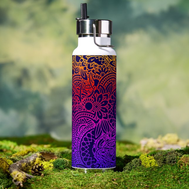 Orangene violette Blumen und marineblauer Hintergr Trinkflasche (Außenbereich)