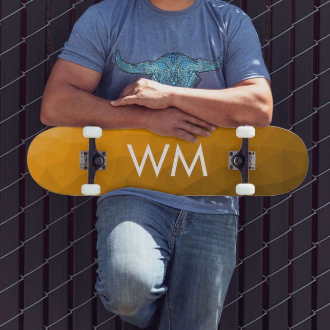 Oranger geometrischer Maschenmuster-Monogramm Skateboard (Außenbereich 3)