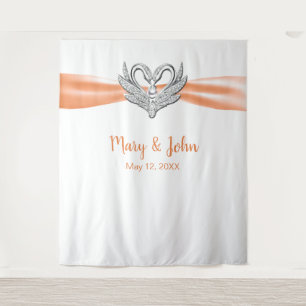 Oranges Band Silber Schwäne Hochzeitskulisse Wandteppich