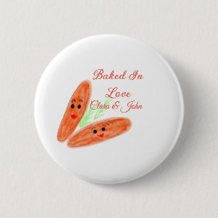 Oranges Brot-Paar-Emoji in Liebe gebacken Name hin Button