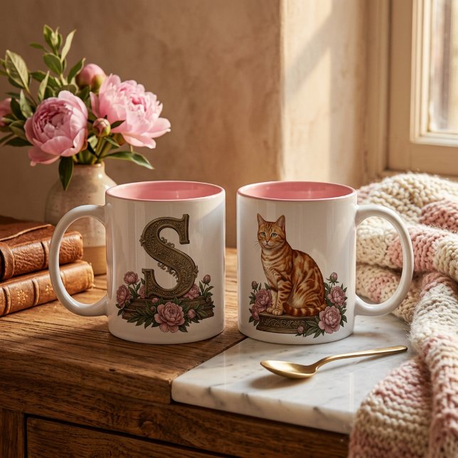 Oranges Katzenwappen-Mug mit Tabby-Muster Zweifarbige Tasse (Orange Tabby Cat Monogram Mug - Personalized Initial Mug -Ginger Cat Lover Gift )
