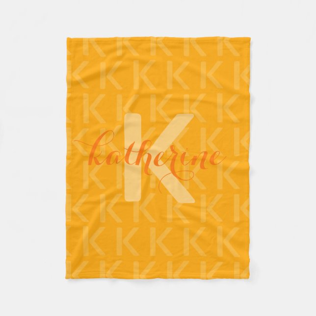 Oranges Muster mit Monogramm-Schriftzug Fleecedecke (Vorderseite)