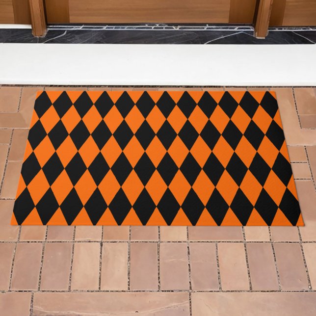 Oranges Schwarz Harlekin Diamanten Dame-Design  Fußmatte (Von Creator hochgeladen)