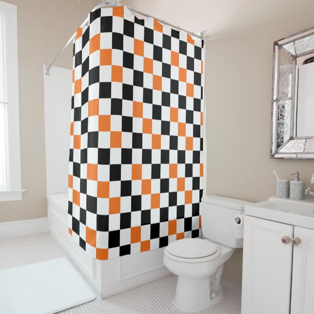 Oranges Schwarz Weiß kariertes Musterdesign  Duschvorhang (Beispiel)