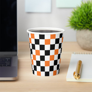 Oranges Schwarz Weiß Kariertes Musterdesign Pappbecher