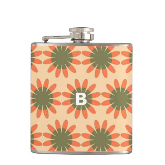 Oranges und grünes Retro-Blumenmuster-Monogramm Flachmann
