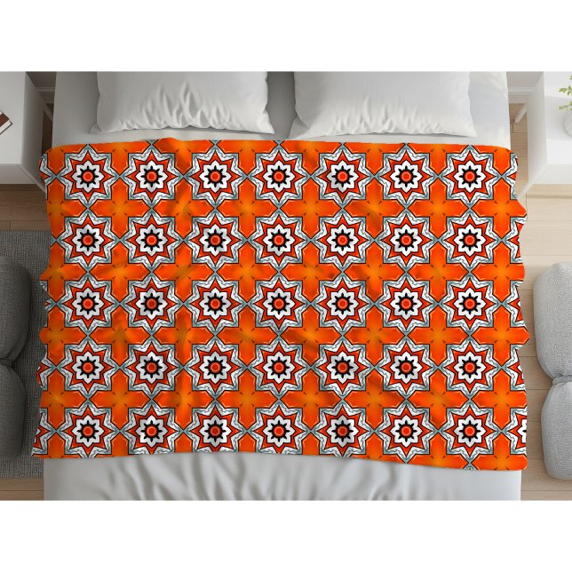 Oranges und weißes geometrisches Mandala-Muster Ha Fleecedecke (Von Creator hochgeladen)