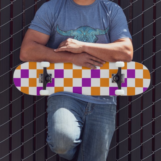 Oranges Weiß Lila Kariertes Musterdesign  Skateboard (Außenbereich 3)