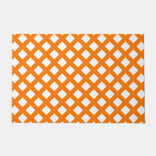Oranges Weißes Schachbrett-Diamantmuster Fußmatte (Vorderseite)