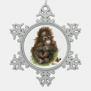 Orangutan Baby and Butterfly Schneeflocken Zinn-Ornament