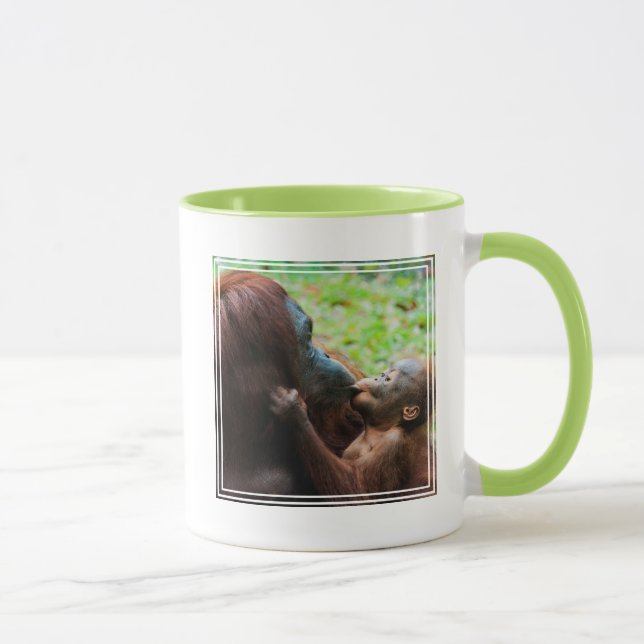 Orangutan Mutter mit Baby Tasse (Rechts)