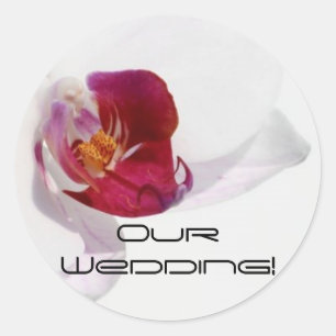 Orchid Einladungs-Sticker_Our Wedding! Runder Aufkleber