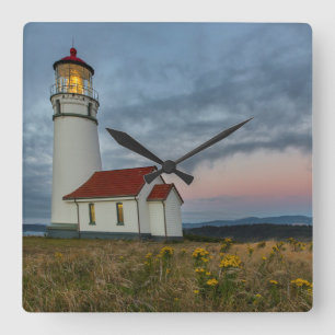 Oregons ältester Leuchtturm am Cape Blanco Staat Quadratische Wanduhr