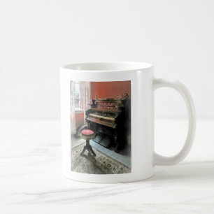 Orgel mit Petit-Point-Hocker Tasse