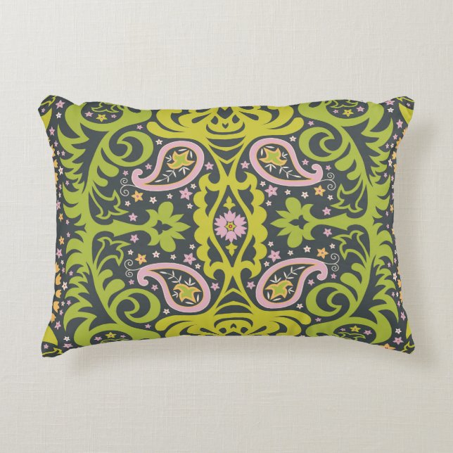 Oriental Bliss: Paisley Floral Pattern Dekokissen (Vorderseite)