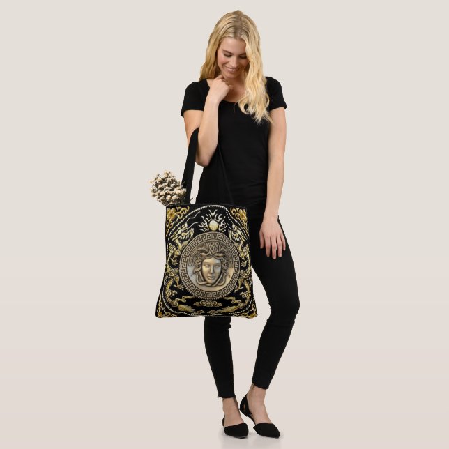 Orientalische Medusa  (Am Model)