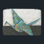 Origami Crane mit Blumenbezeichnungen iPad Mini Hülle<br><div class="desc">Blumenpapier wurde verwendet,  um den Origami-Kranich zu machen,  der an der Spitze dieses Stückes von Chariklia Zarris sitzt. Es sieht so aus,  als ob der Kran bereit ist zu fliegen. Lege das an deine Wand und sieh dir zu,  wie der Kran in die Höhe schießt!</div>