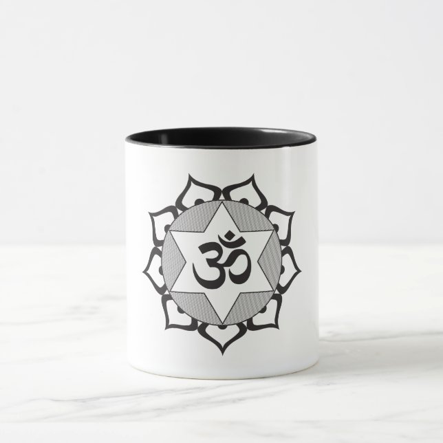 Original Black Yoga OM Symbol Tasse (Zentrum)