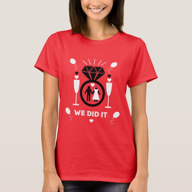 Original Funny Verlobung Glückwunsch T-Shirt (Vorderseite)