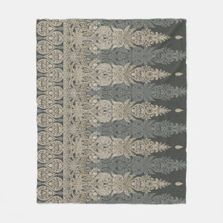 Ornamental Traditional Paisley design Fleecedecke