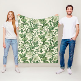 Ornate dark green acanthus leaves pattern fleecedecke
