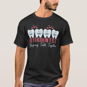 Orthodontist Zähne zusammenbringen Niedliche Nack T-Shirt