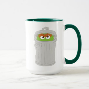 Oscar der Grouch und seine Mülleimer können Tasse
