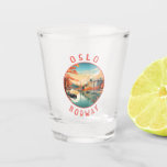 Oslo Norwegen Retro Distressed Circle Schnapsglas<br><div class="desc">Oslo Retro Vektor Reise Design. Oslo,  die Hauptstadt Norwegens,  liegt an der Südküste des Landes,  an der Spitze des Oslofjords.</div>