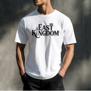 Ost-Königreich Mittelalterliche Typografie Kronen T-Shirt