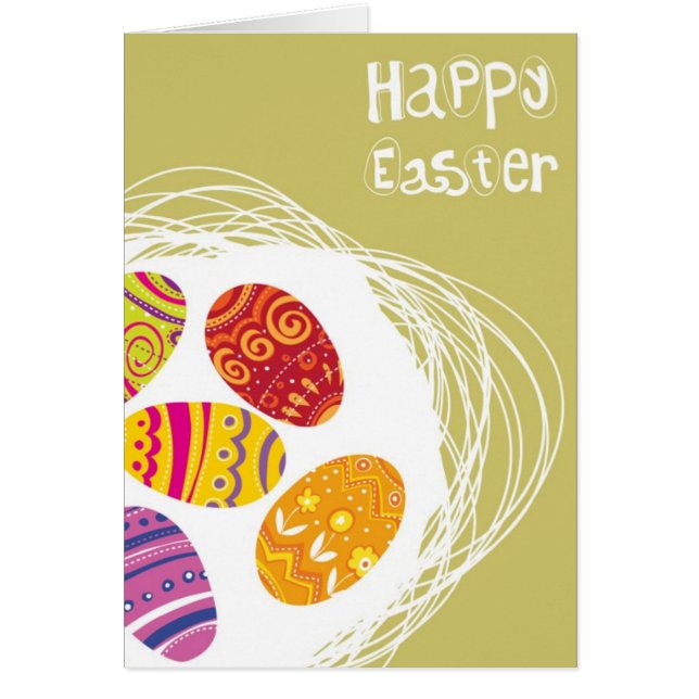 Osterei im Nest auf grünem Hintergrund (Vorne)