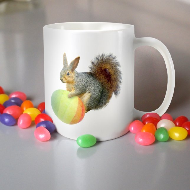 Ostereichhörnchen mit Regenbogeneier-Tasse Kaffeetasse (Von Creator hochgeladen)