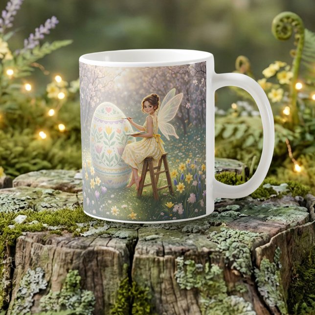Osterfee malt Ostereier im Frühling Kaffeetasse (Von Creator hochgeladen)