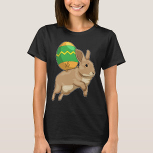 Osterhase auf Osterei reitend T-Shirt