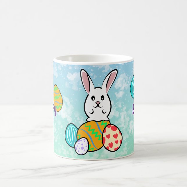 Osterhase auf Ostereiern Kaffeetasse (Mittel)