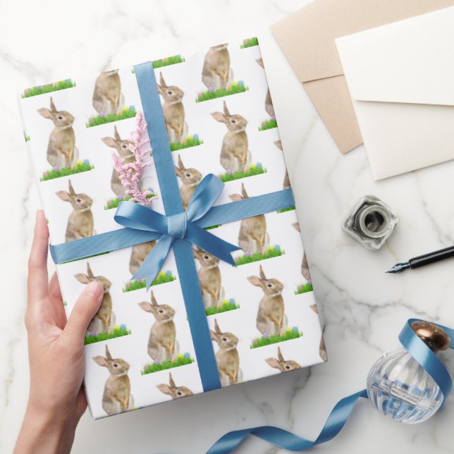 Osterhase und Eier auf Weiß Geschenkpapier (Schenken)