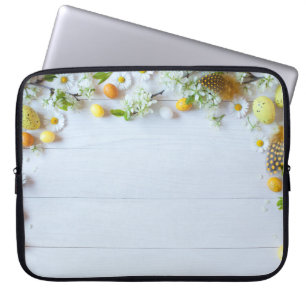 Osterkirschmuck: Gelbe Eier. Laptopschutzhülle