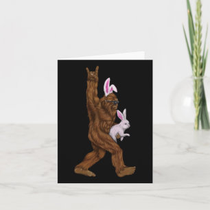 Ostern Bigfoot Bunny in einem Bysket ist Spaß für  Karte