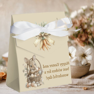 Ostern, Hasen und bunte Eier in einem Weidenkorb Geschenkschachtel