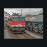 Österreich. ÖBB 1142 608 - 7 Durchläufe vorbei Postkarte<br><div class="desc">Österreich. ÖBB 1142 608 - 7 Durchläufe eine Reihe der leeren Erzfördermaschinen nähern sich Gmunden in den österreichischen Alpen.</div>