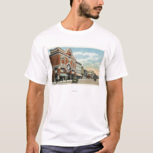 Osthauptstraßen-Ansicht des amerikanischen T-Shirt