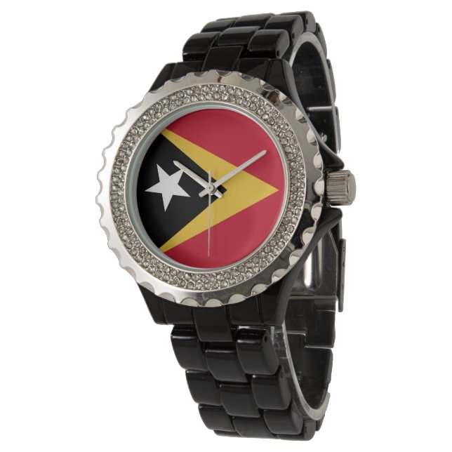 Osttimor-Flagge Armbanduhr (Schrägansicht)