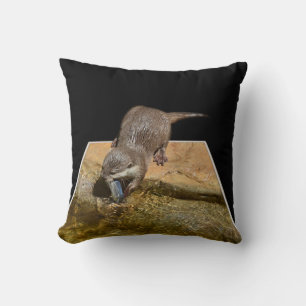 Otter essen leckeren Fisch, Popout Art Lounge Kiss Kissen