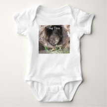 Otter-Nickerchen machende Baby-Ausstattung