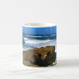 Otter Rock at Devil's Punchbowl Staat Park, Oregon Kaffeetasse