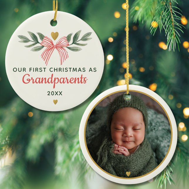 Our First Christmas As Grandparents Grandkid Photo Keramik Ornament (Von Creator hochgeladen)