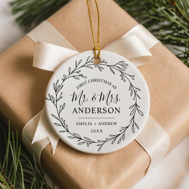 Our First Christmas as Mr Mrs Floral Wreath Keramik Ornament (Von Creator hochgeladen)