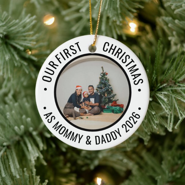 Our First Christmas as Parents Family Photo Keramik Ornament (Baum)